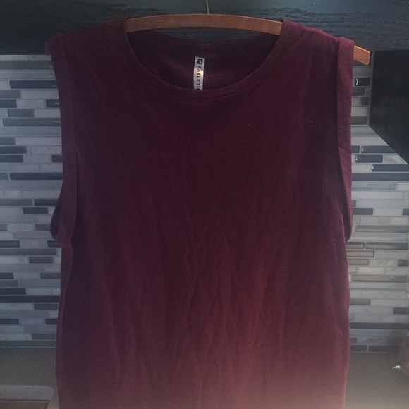 Maroon Tank - Picture 2 of 2